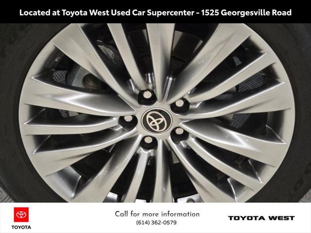 used 2023 Toyota Highlander car, priced at $47,555