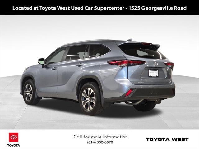 used 2024 Toyota Highlander car, priced at $42,995