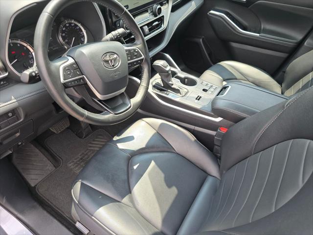 used 2024 Toyota Highlander car, priced at $42,995