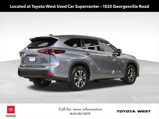 used 2024 Toyota Highlander car, priced at $42,995