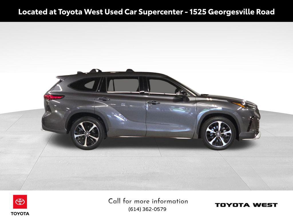 used 2021 Toyota Highlander car, priced at $35,695