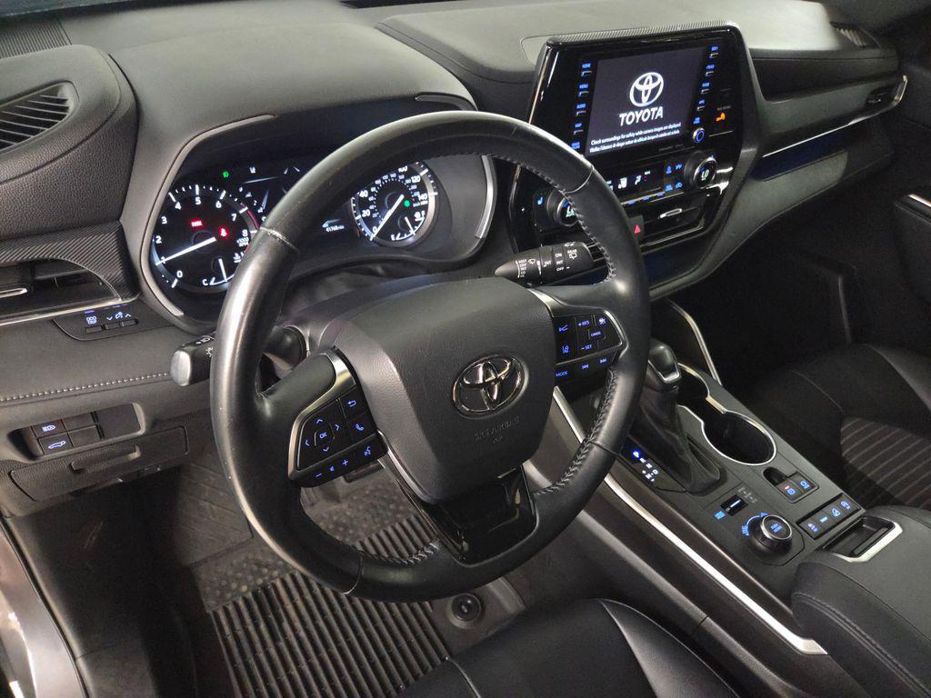 used 2021 Toyota Highlander car, priced at $35,695