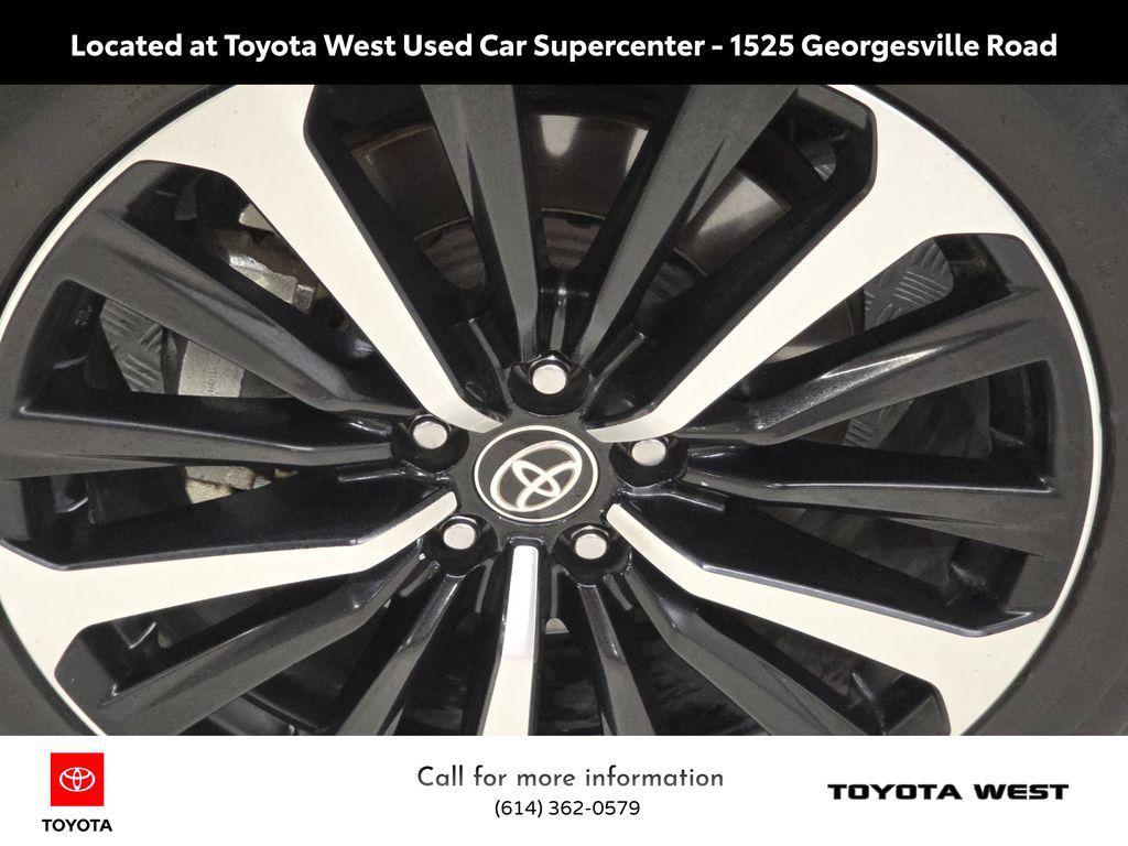 used 2021 Toyota Highlander car, priced at $35,695