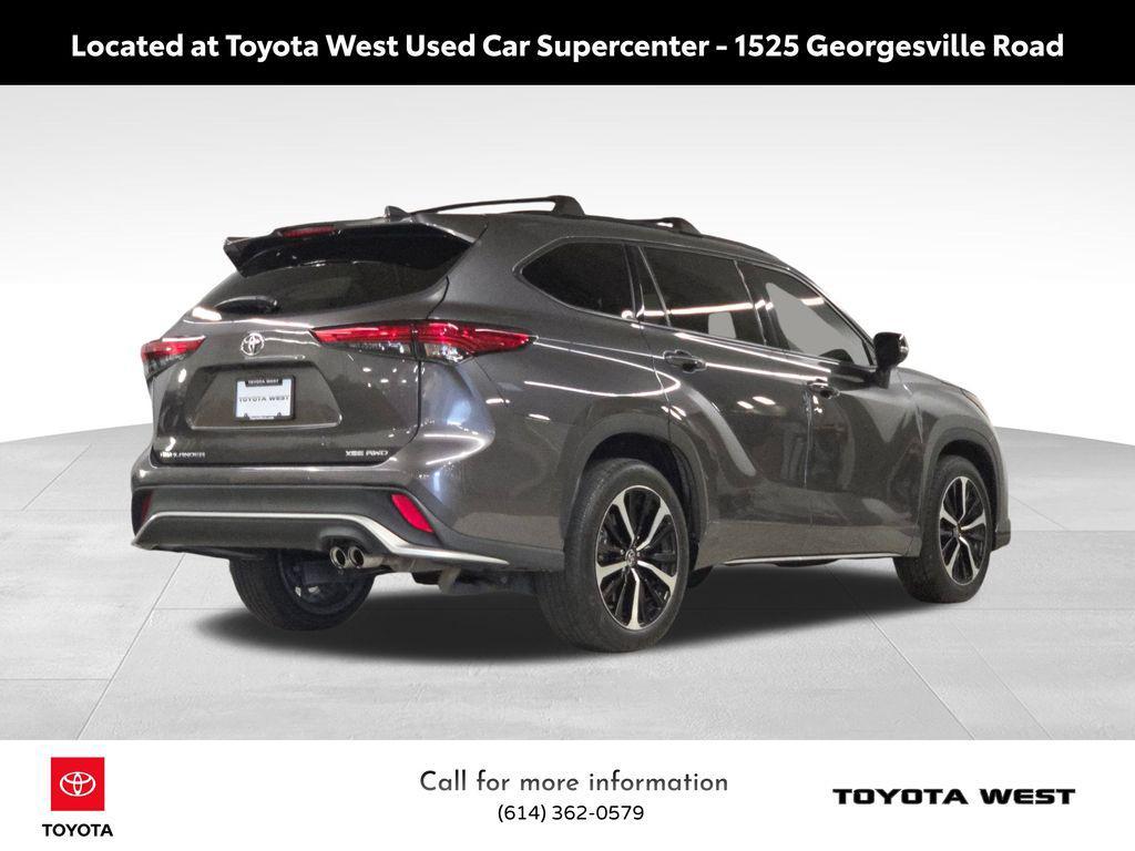 used 2021 Toyota Highlander car, priced at $35,695