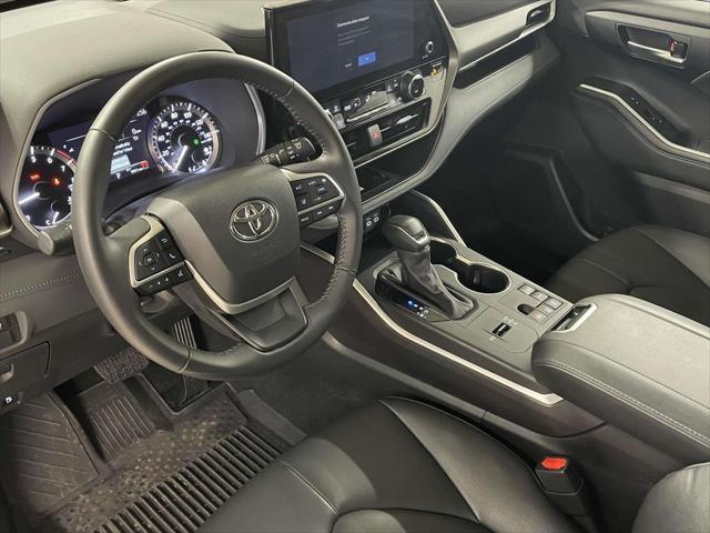 used 2024 Toyota Highlander car, priced at $43,547