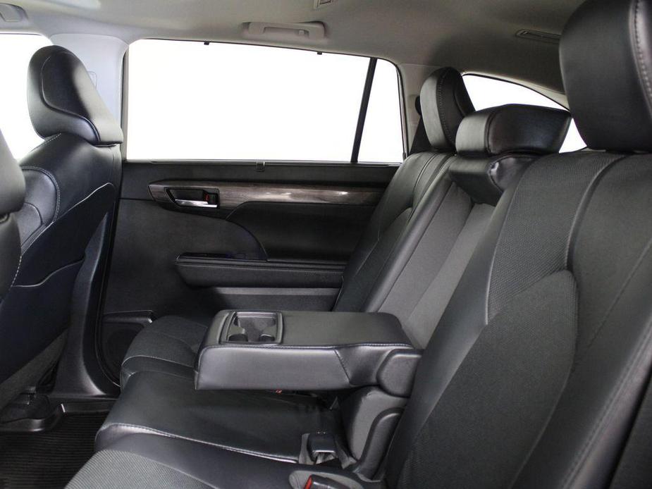 used 2021 Toyota Highlander car, priced at $37,995