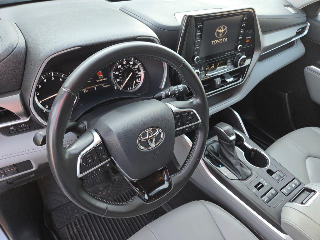 used 2021 Toyota Highlander car, priced at $31,545