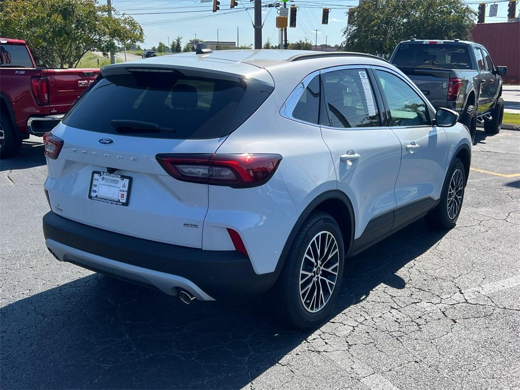 new 2025 Ford Escape car, priced at $30,618