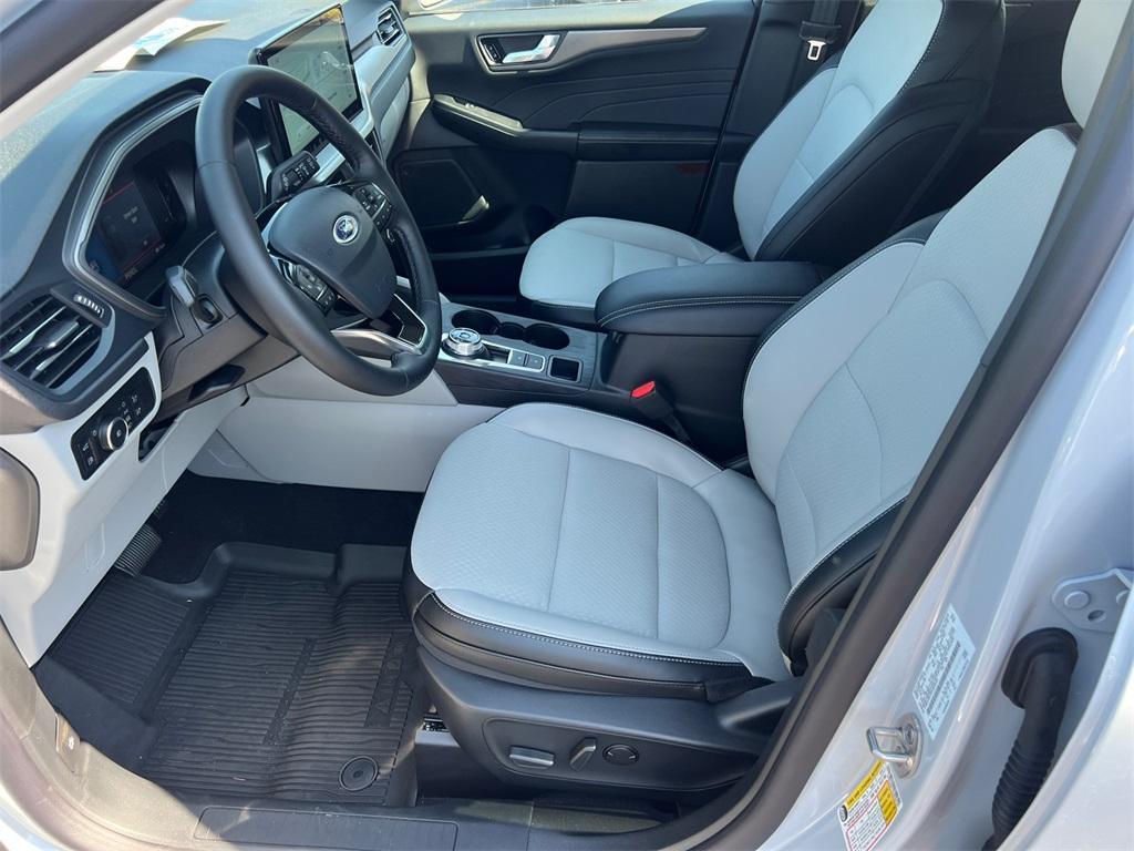 new 2025 Ford Escape car, priced at $30,618