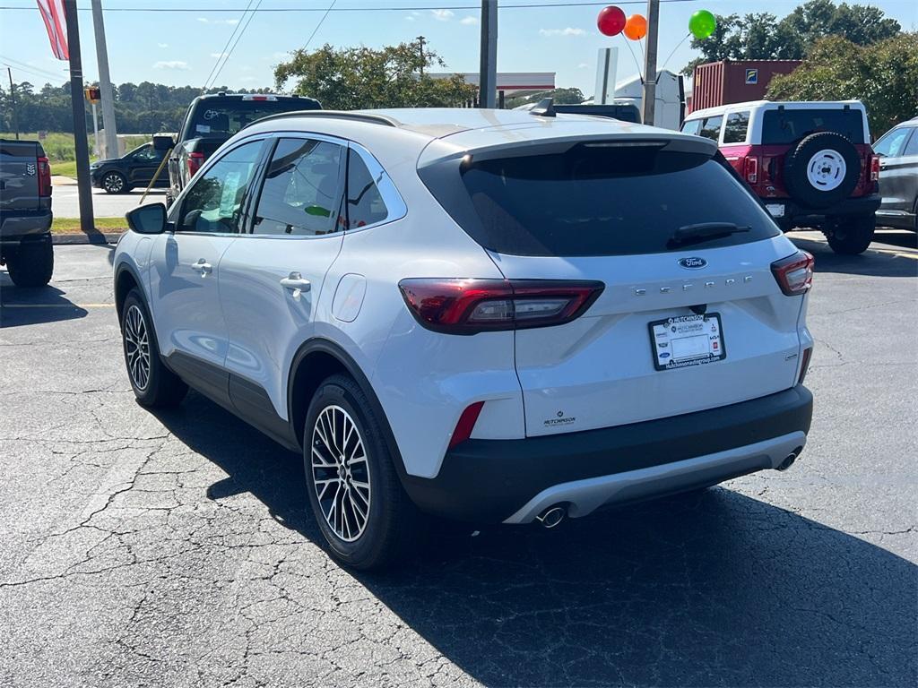 new 2025 Ford Escape car, priced at $30,618
