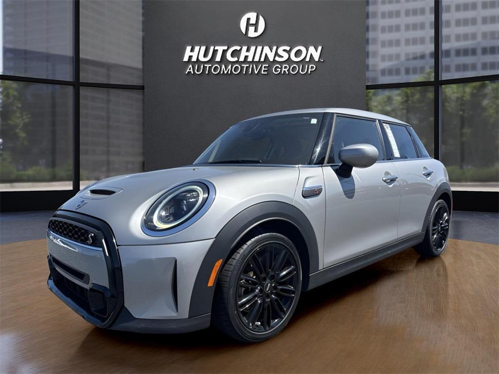 used 2024 MINI Hardtop car, priced at $25,995