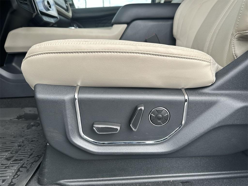 new 2024 Ford Expedition car, priced at $72,779
