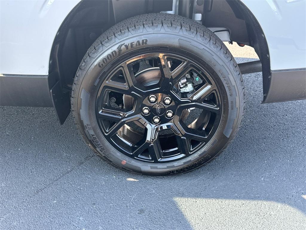 new 2025 Ford Maverick car, priced at $37,554