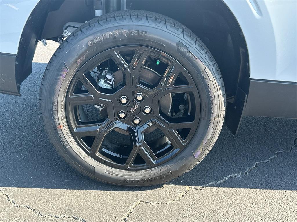 new 2025 Ford Maverick car, priced at $37,554