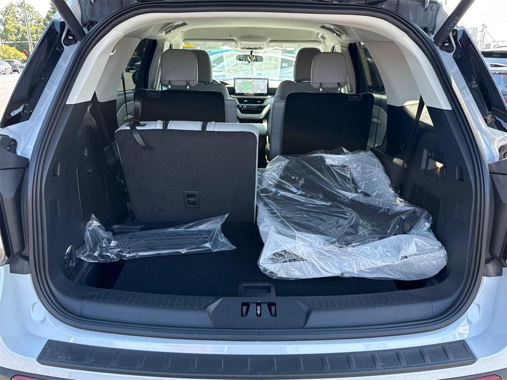 new 2025 Ford Explorer car, priced at $43,020
