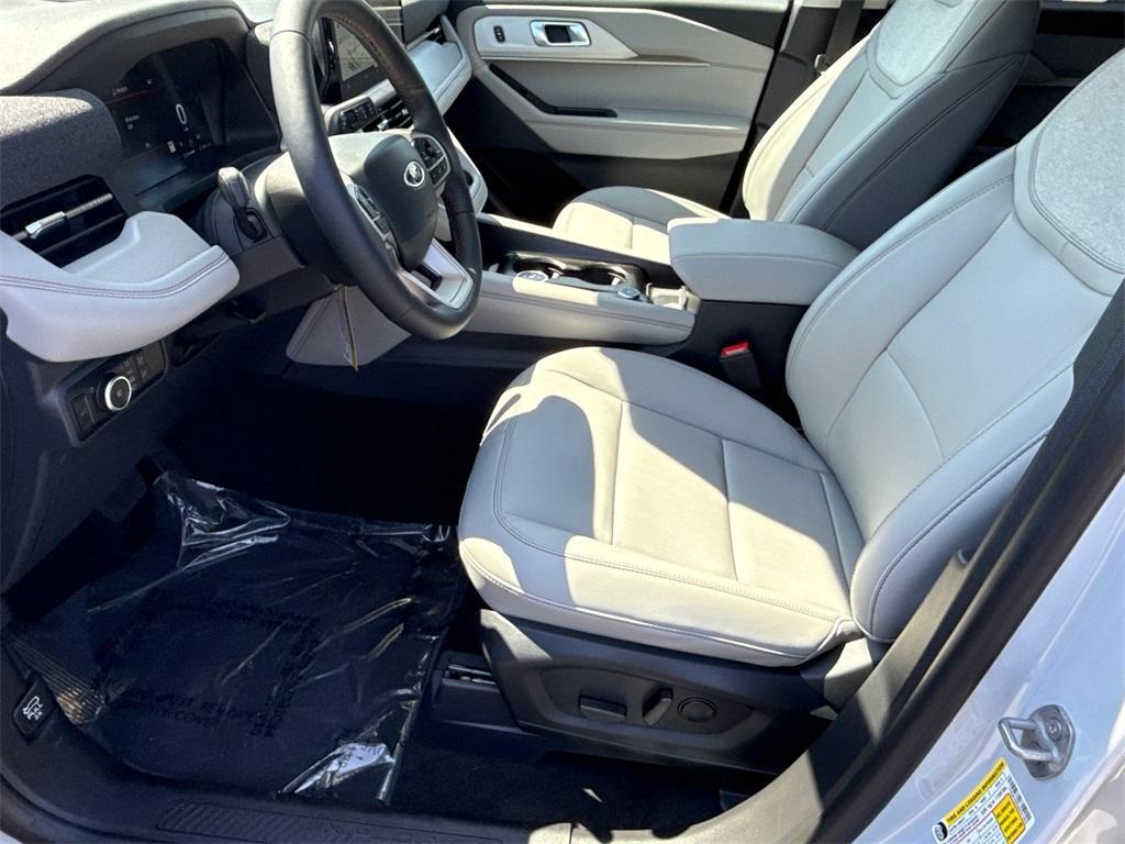 new 2025 Ford Explorer car, priced at $43,020