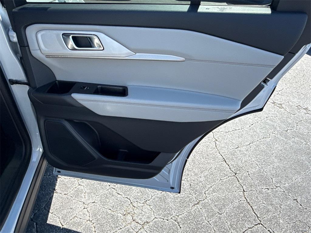 new 2025 Ford Explorer car, priced at $43,020