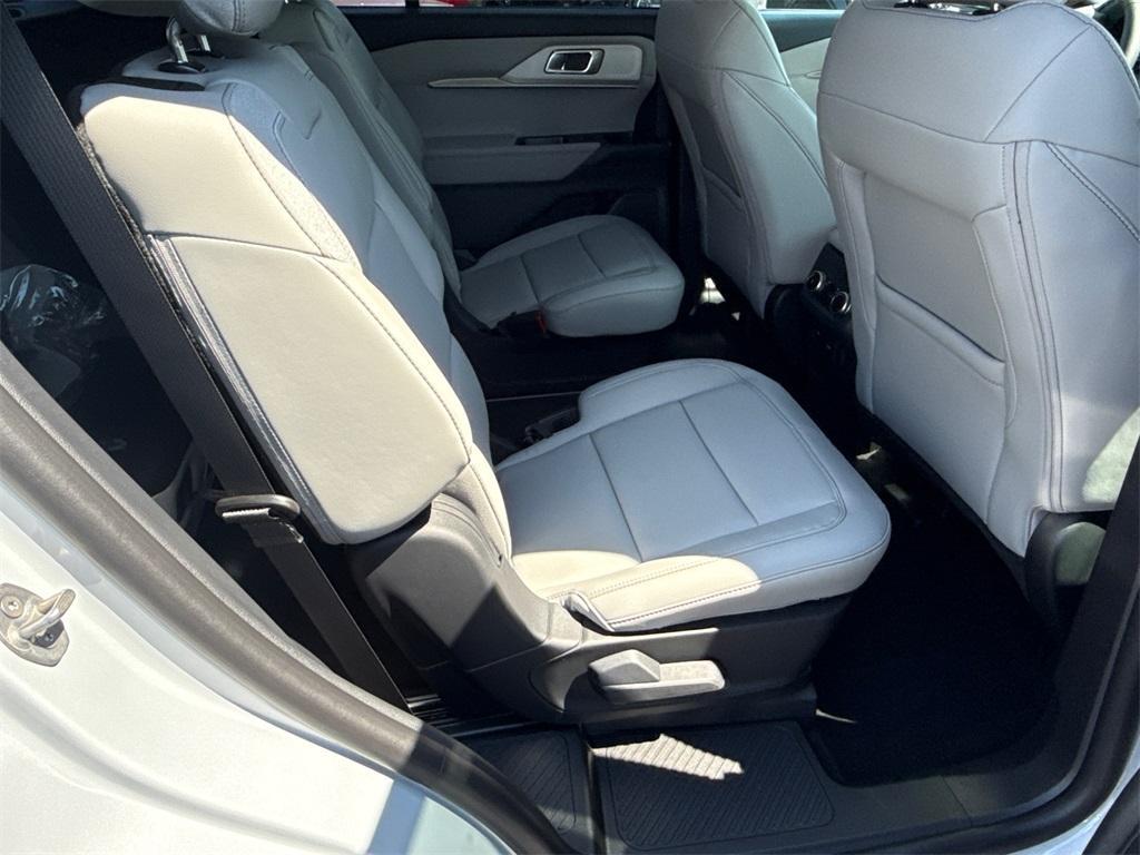 new 2025 Ford Explorer car, priced at $43,020
