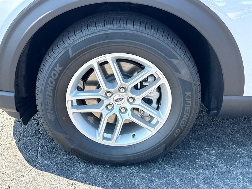 new 2025 Ford Explorer car, priced at $43,020