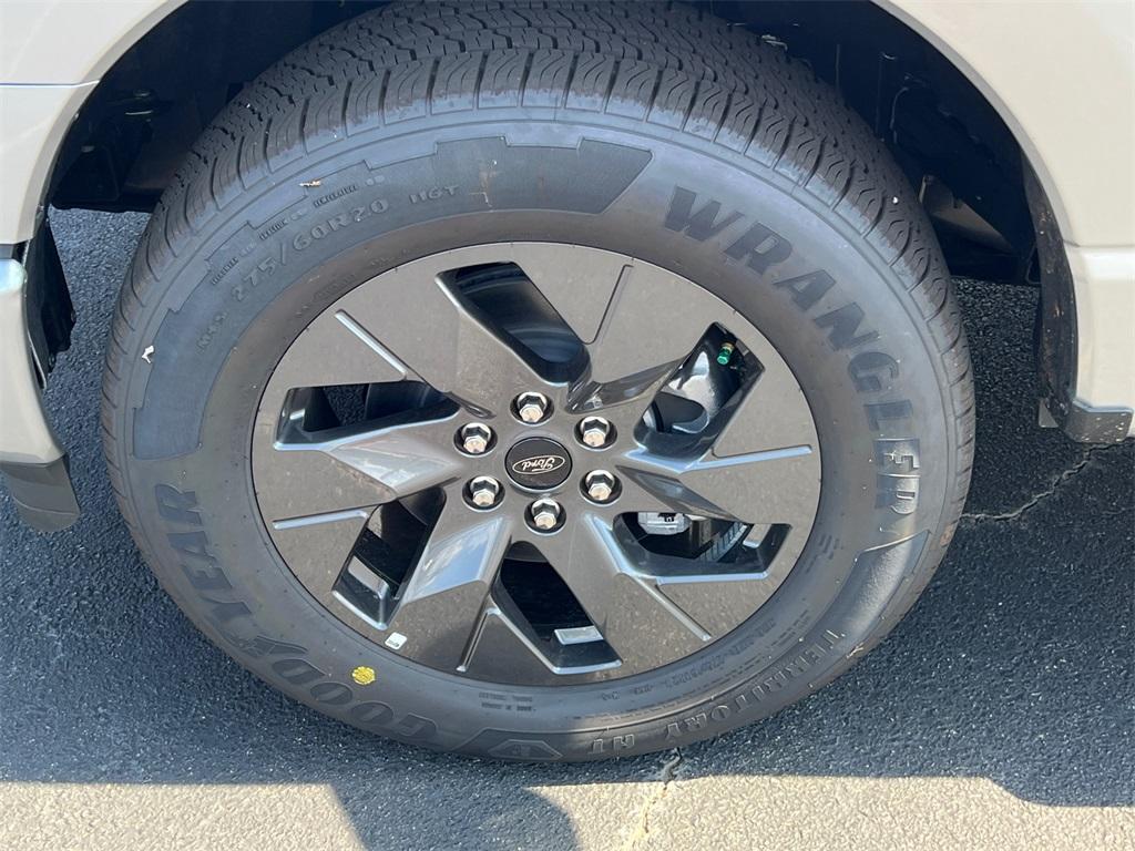 new 2025 Ford F-150 Lightning car, priced at $68,051