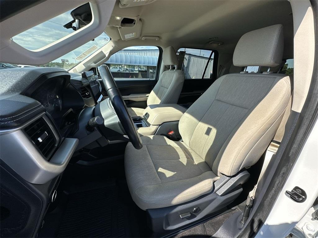 used 2023 Ford Expedition car, priced at $47,289