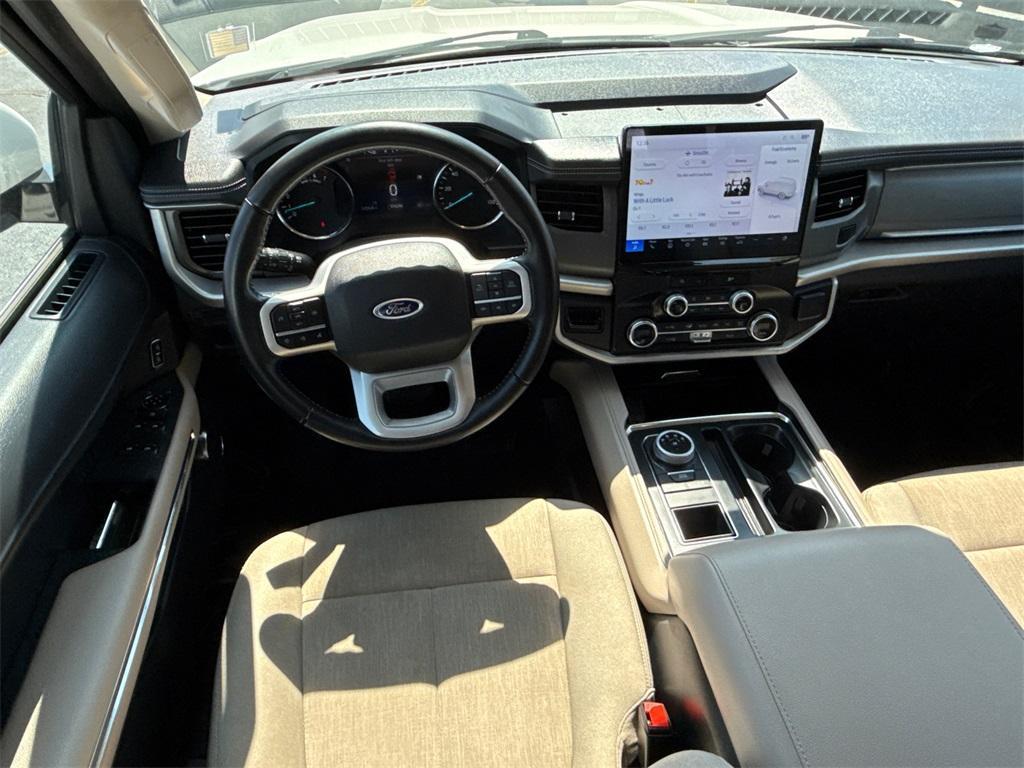 used 2023 Ford Expedition car, priced at $46,986