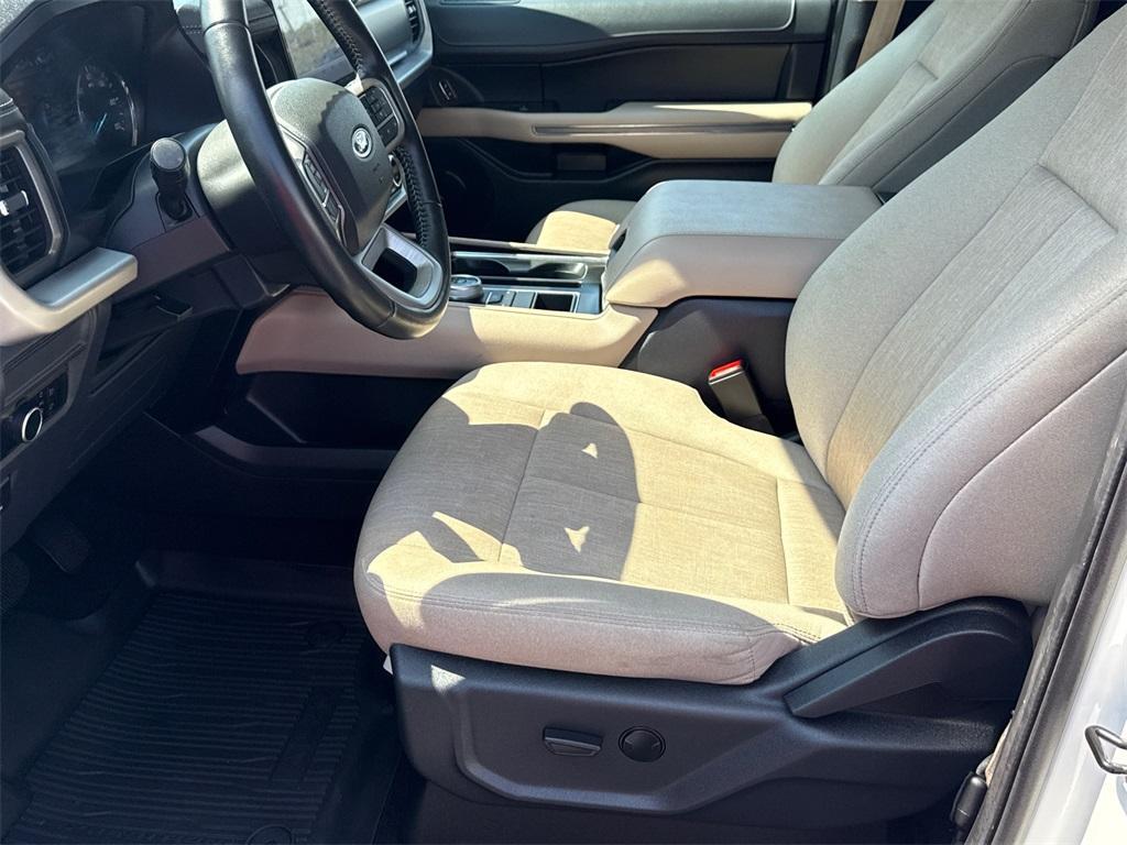 used 2023 Ford Expedition car, priced at $46,986