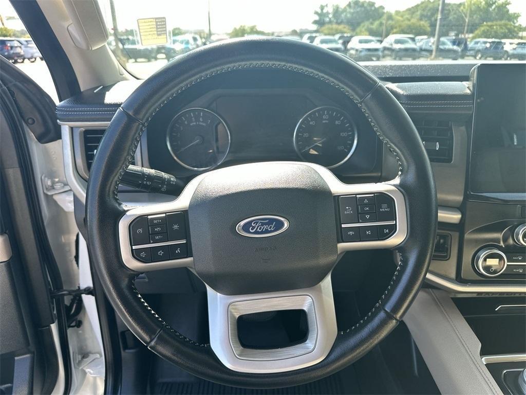 used 2023 Ford Expedition car, priced at $47,289