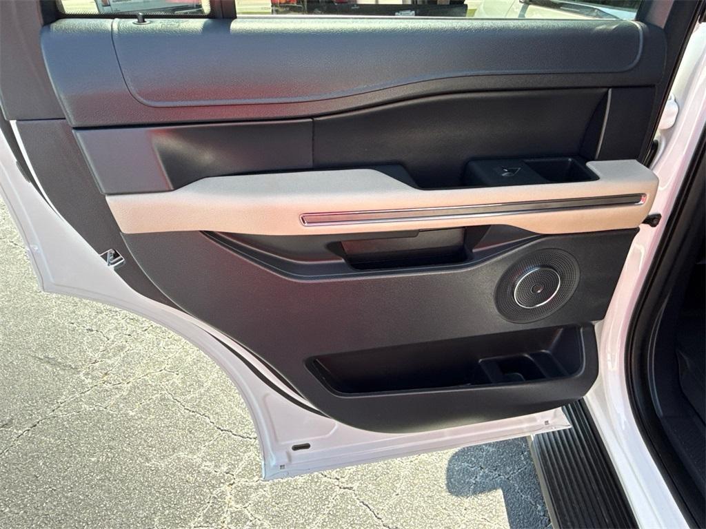 used 2023 Ford Expedition car, priced at $46,986