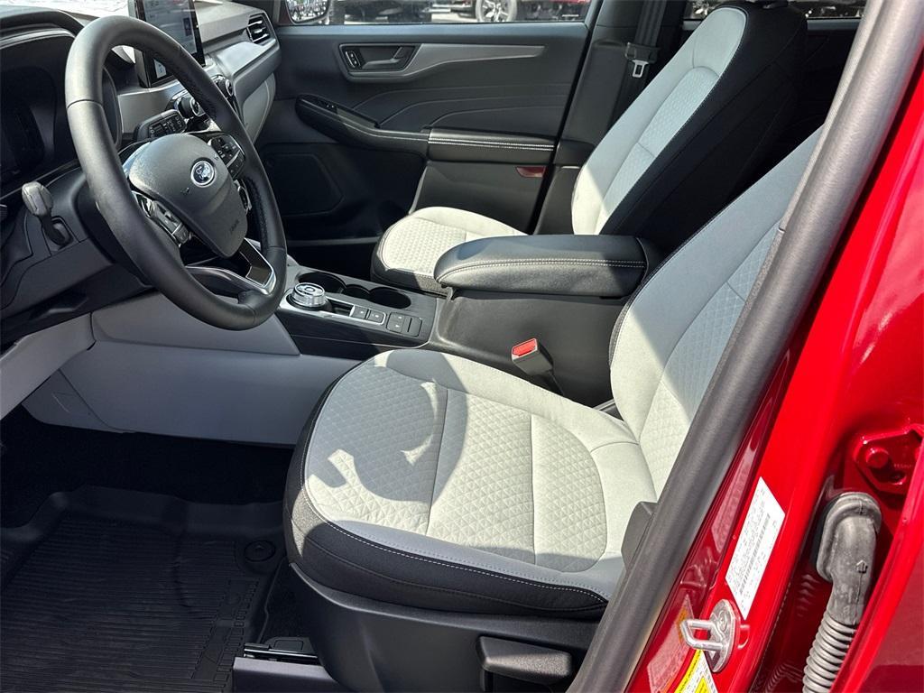 new 2025 Ford Escape car, priced at $31,095