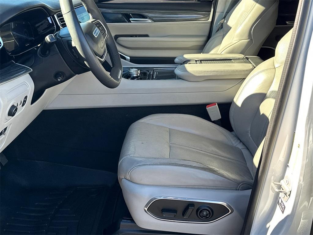 used 2022 Jeep Wagoneer car, priced at $35,997