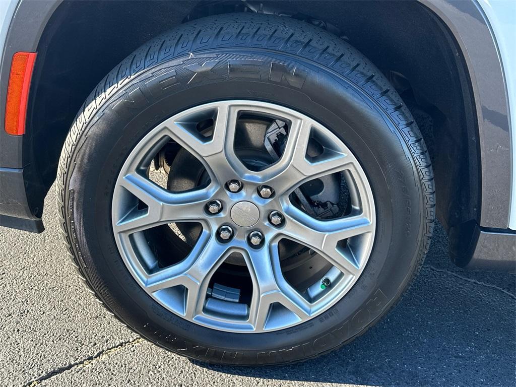 used 2022 Jeep Wagoneer car, priced at $35,997