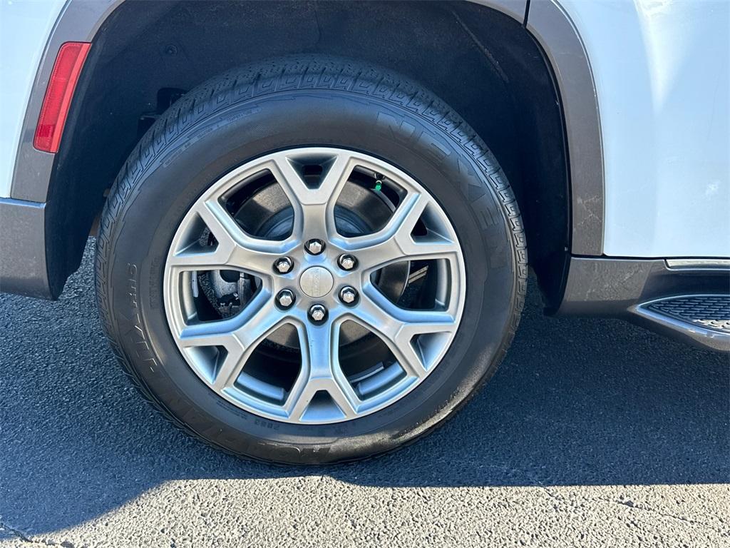 used 2022 Jeep Wagoneer car, priced at $35,997