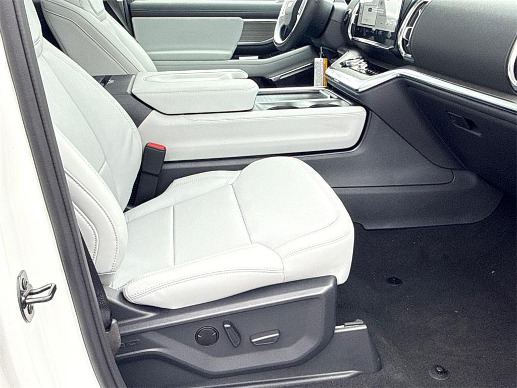 new 2025 Ford Expedition Max car, priced at $84,905