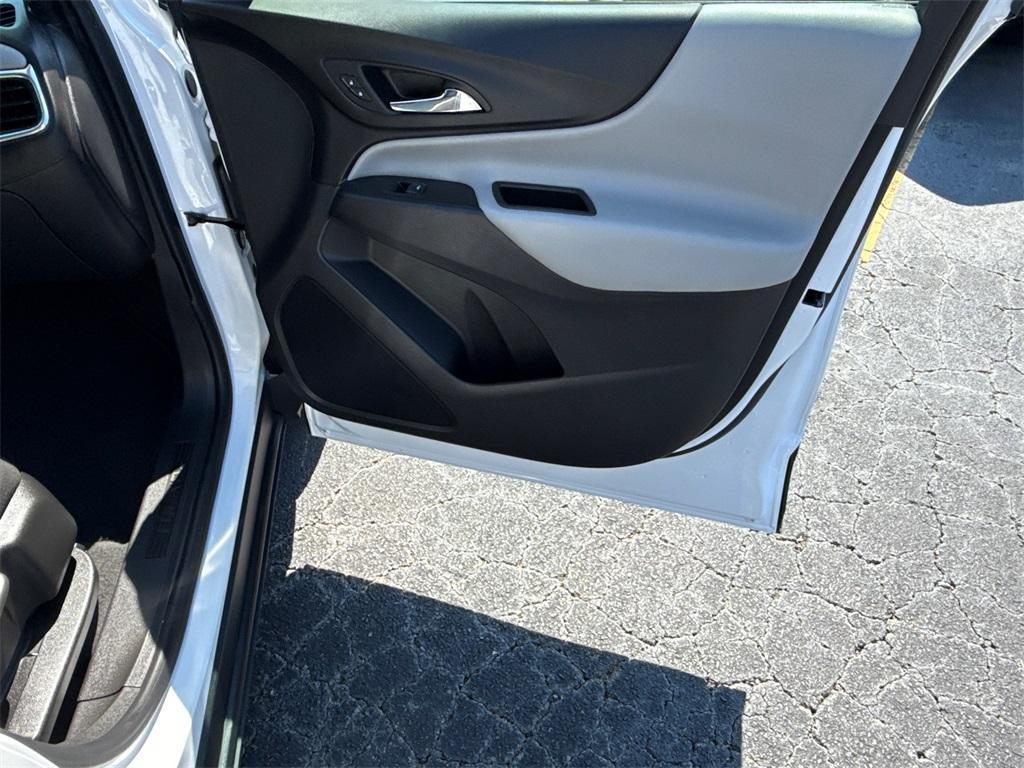 used 2023 Chevrolet Equinox car, priced at $22,279