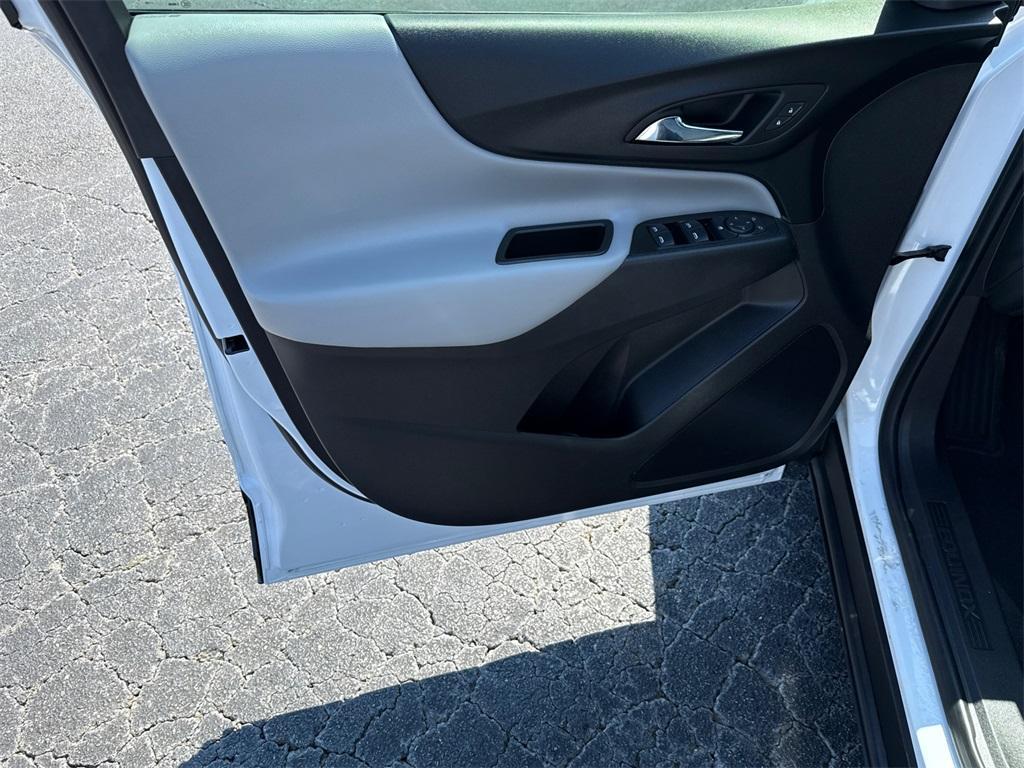 used 2023 Chevrolet Equinox car, priced at $22,279