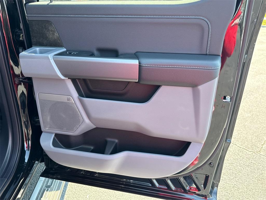 new 2025 Ford F-250 car, priced at $67,700