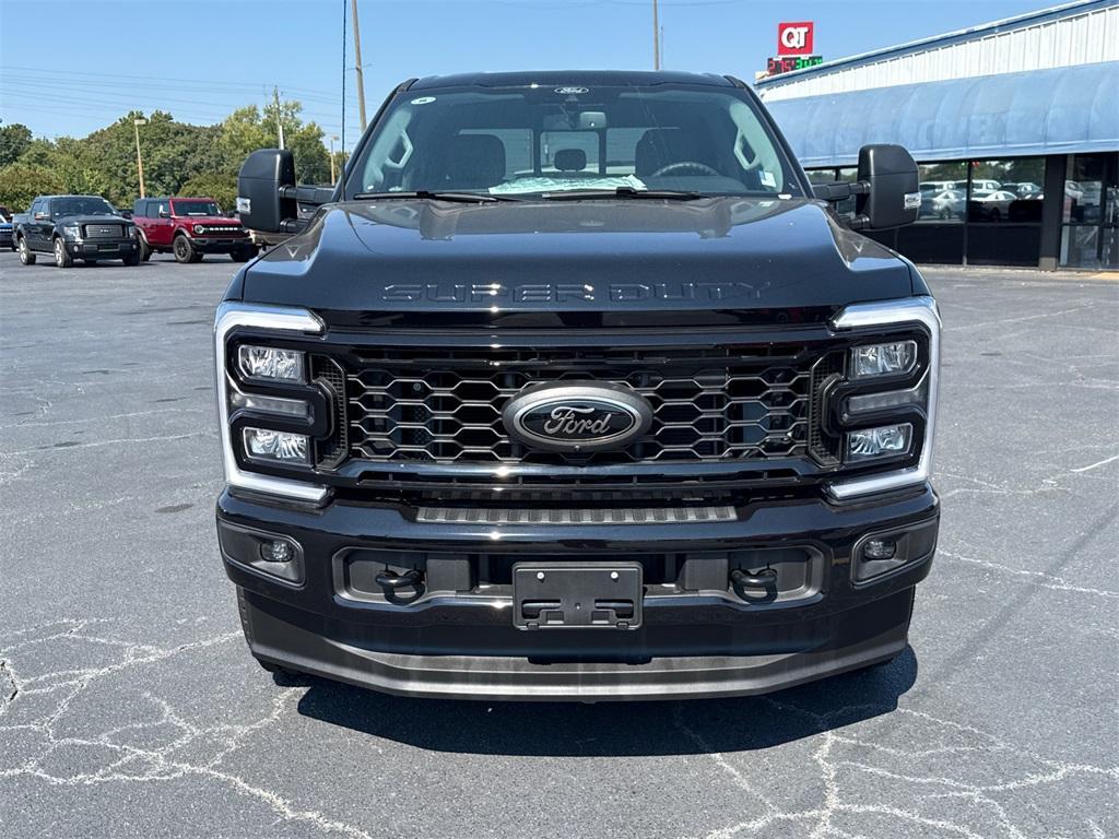 new 2025 Ford F-250 car, priced at $67,700
