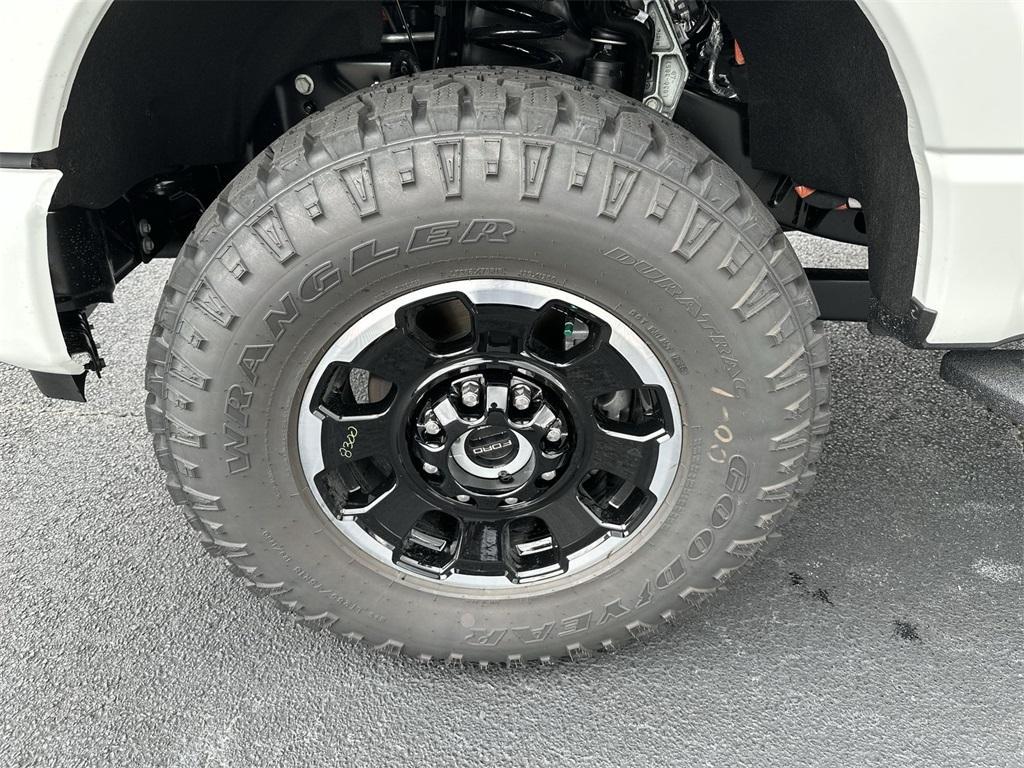 new 2025 Ford F-350 car, priced at $90,595