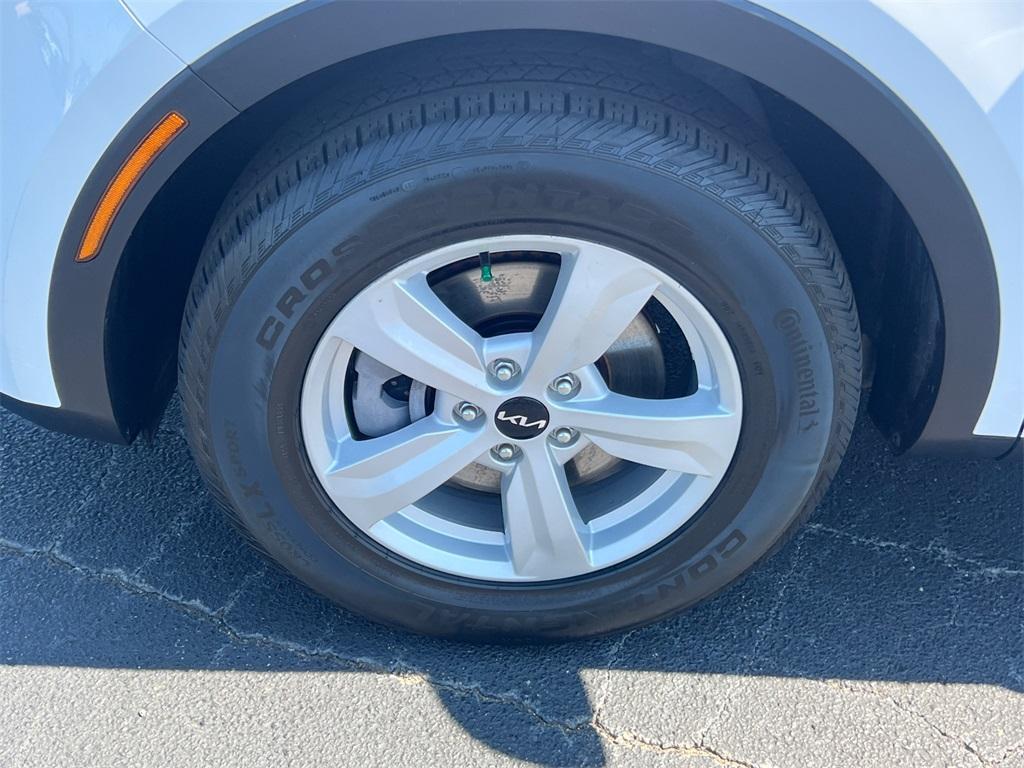 used 2022 Kia Sorento car, priced at $25,961