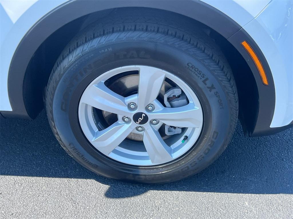 used 2022 Kia Sorento car, priced at $25,961