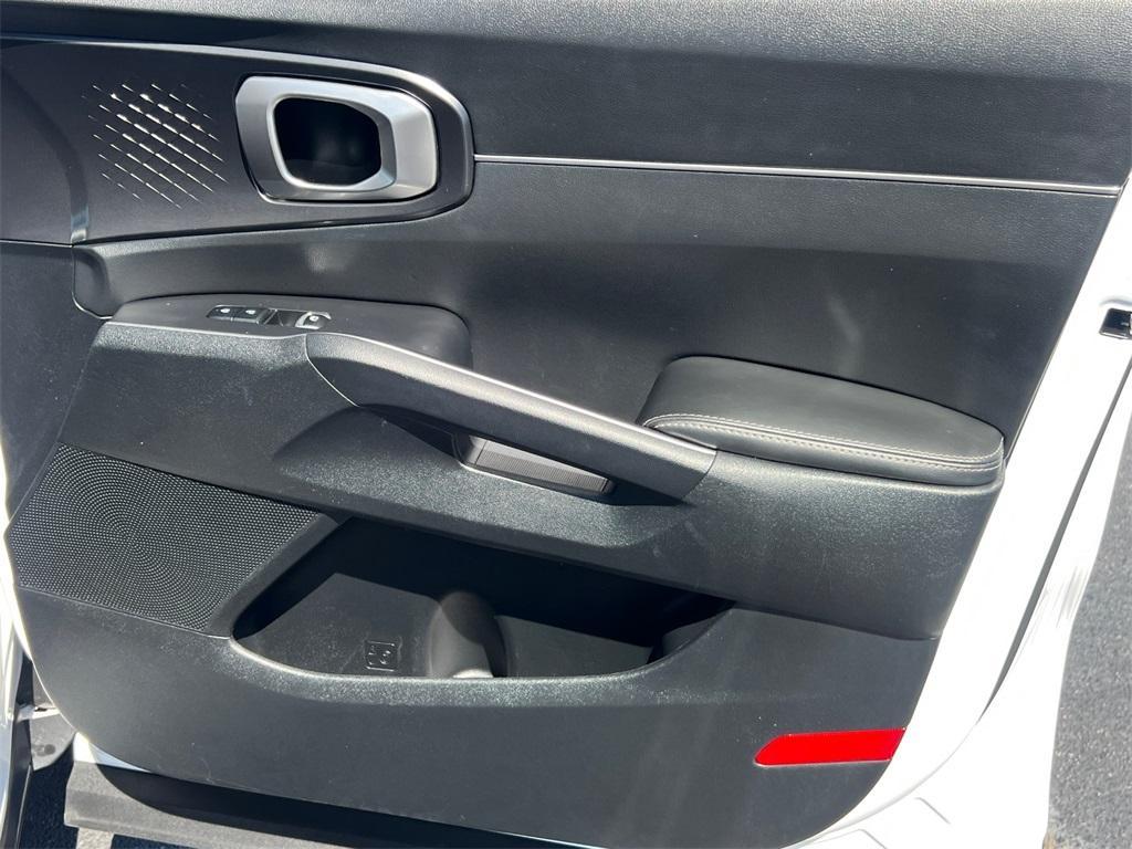 used 2022 Kia Sorento car, priced at $25,961