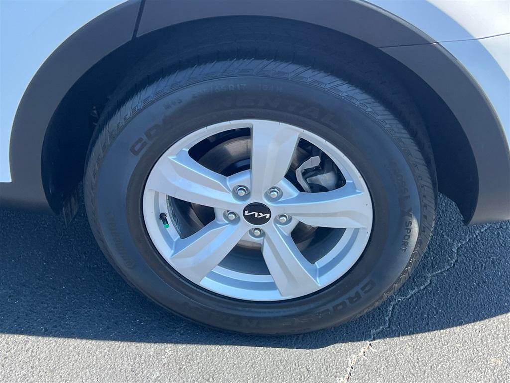 used 2022 Kia Sorento car, priced at $25,961