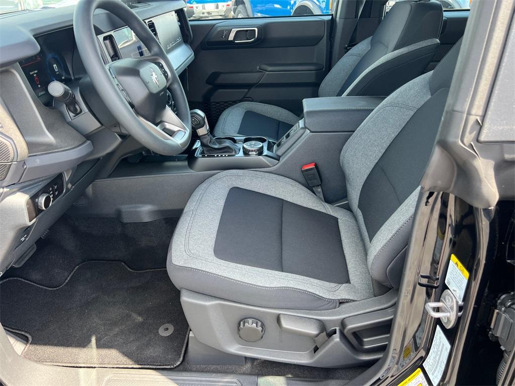 new 2025 Ford Bronco car, priced at $40,675