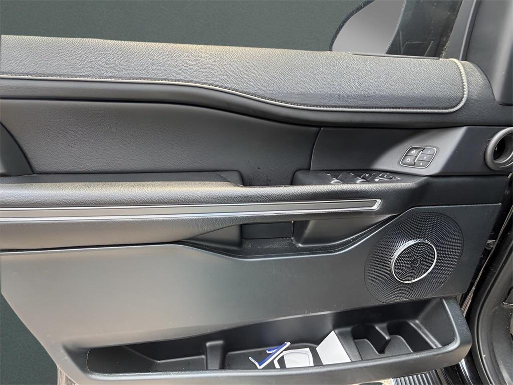 used 2021 Ford Expedition car, priced at $31,822