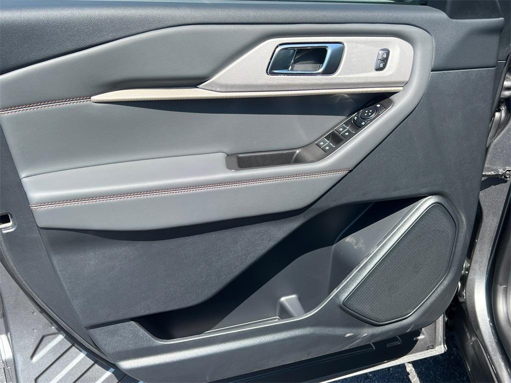 new 2025 Ford Explorer car, priced at $42,455
