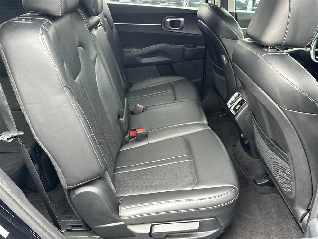 used 2023 Kia Sorento car, priced at $26,974