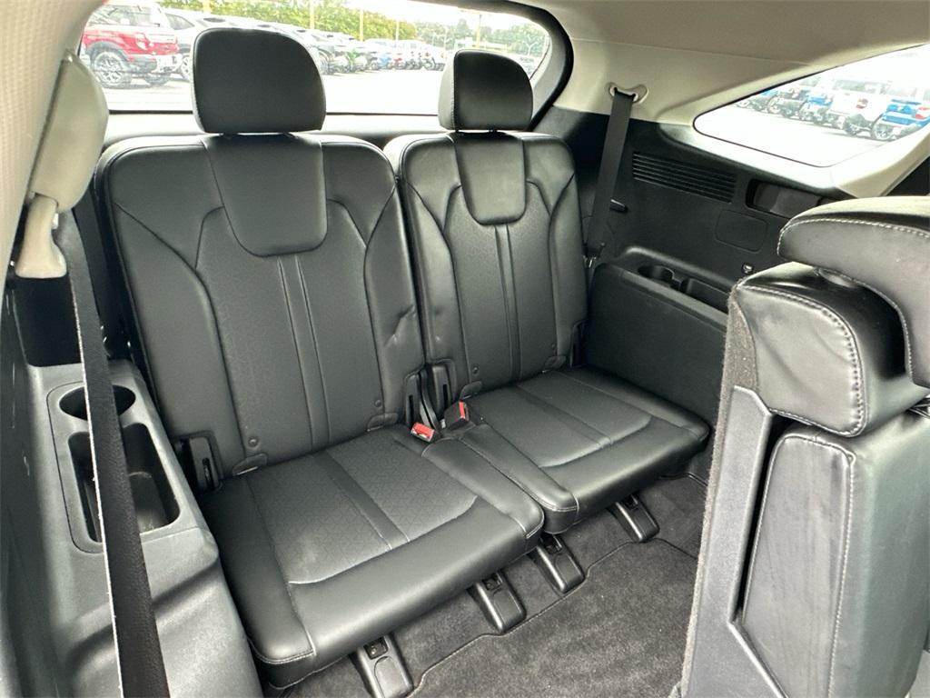 used 2023 Kia Sorento car, priced at $26,974