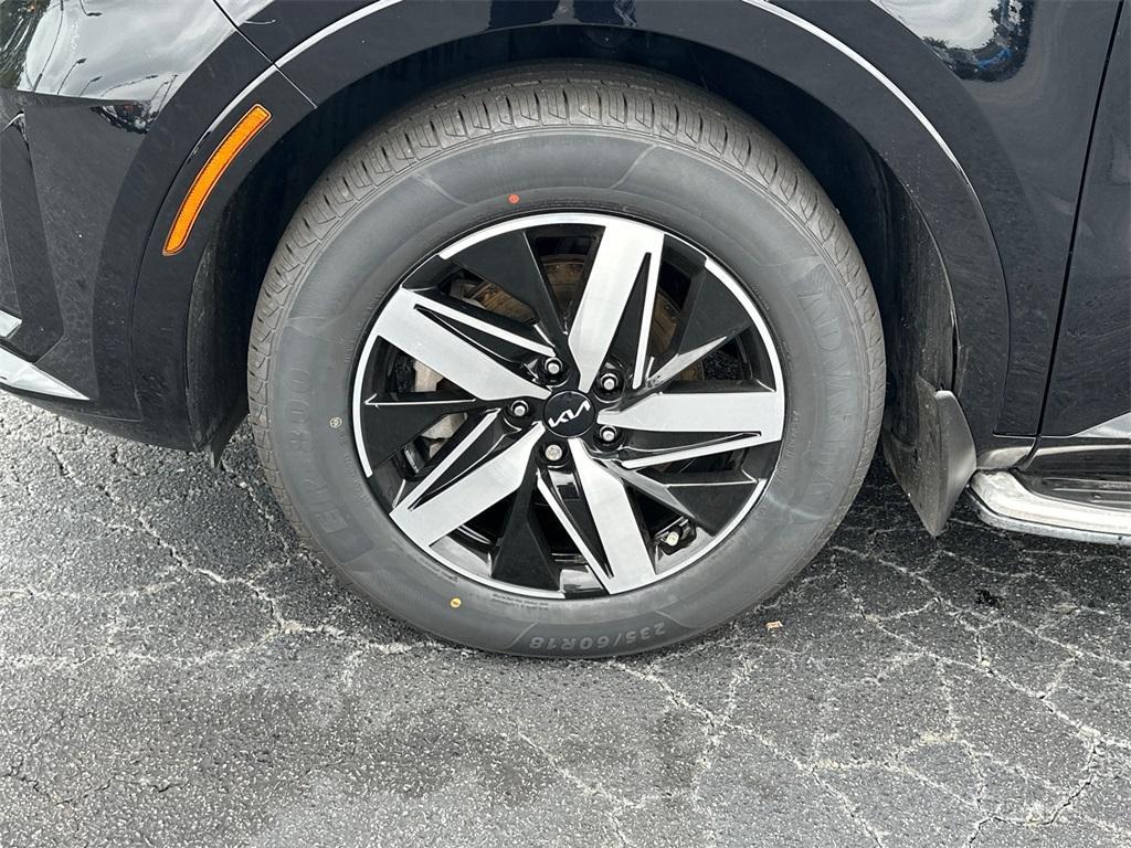 used 2023 Kia Sorento car, priced at $26,974