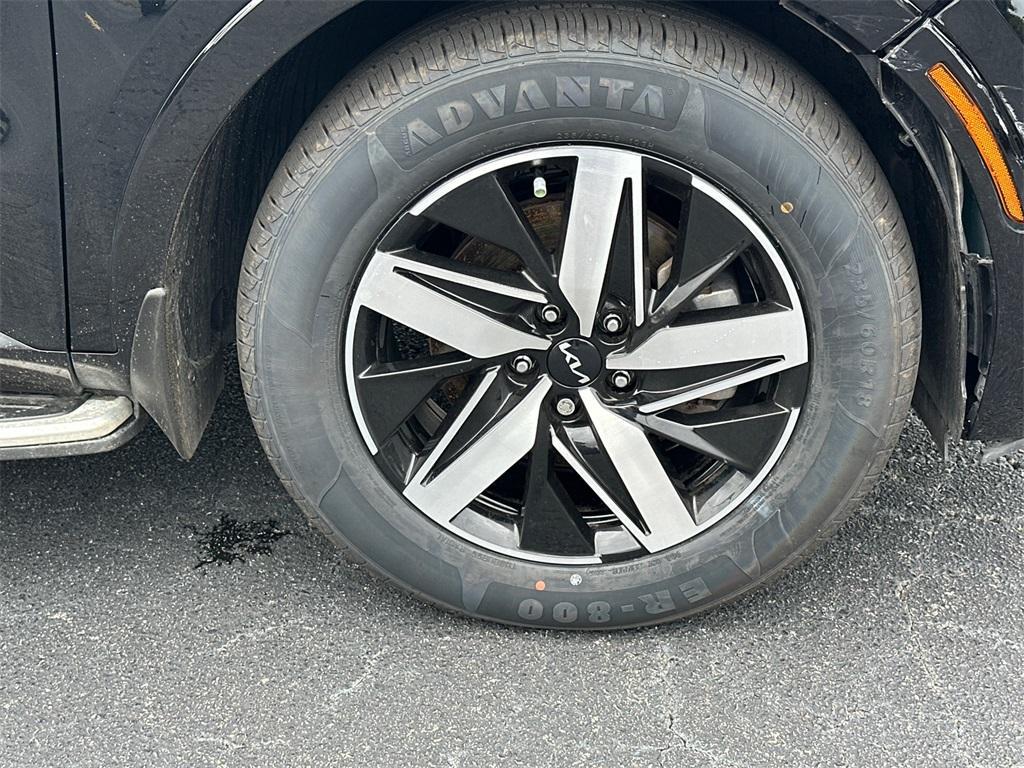 used 2023 Kia Sorento car, priced at $26,974
